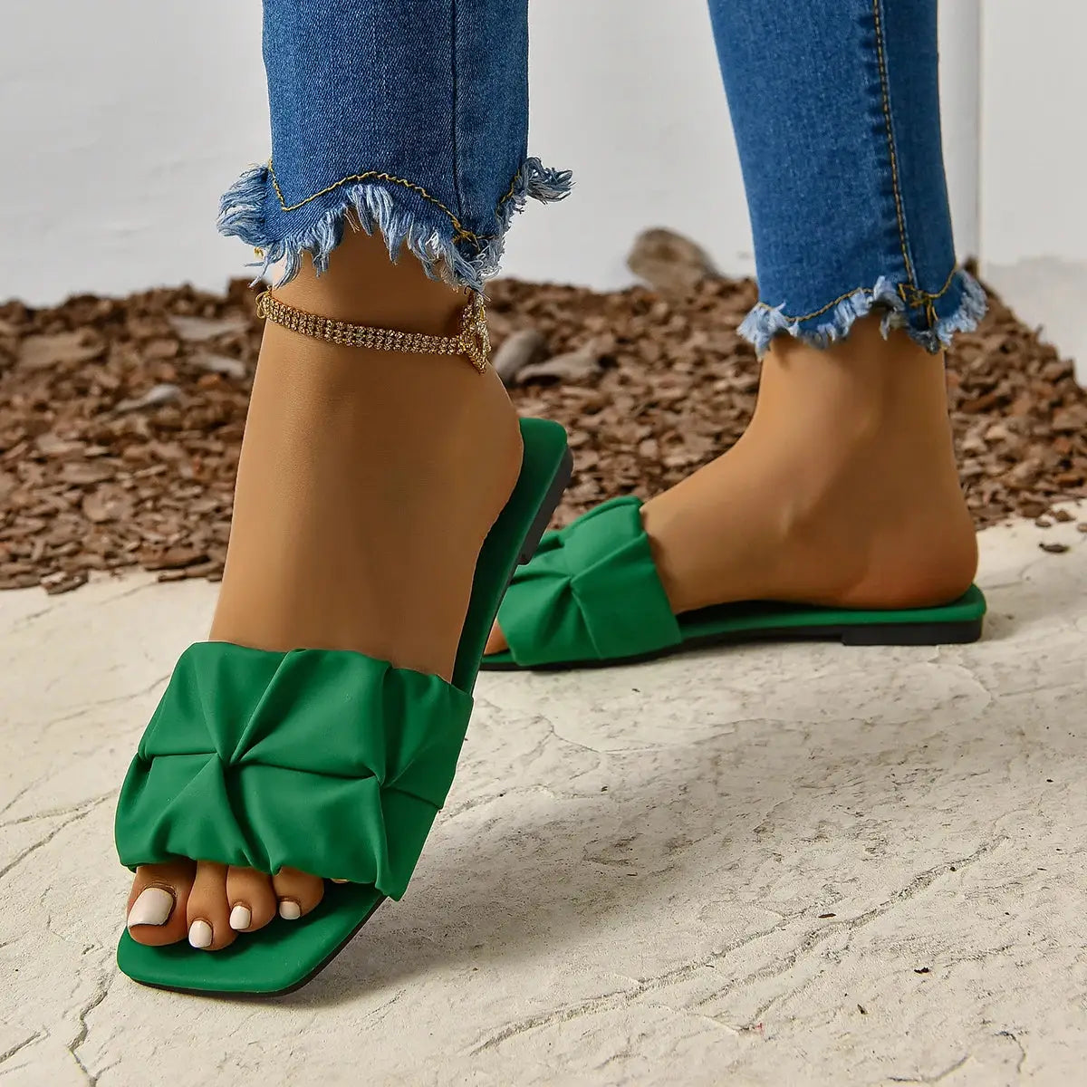 Summer Breeze Pleated Slippers